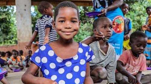 „O mentalitate colonială”: De ce agențiile de ajutor global trebuie să se dea la o parte (The Guardian)