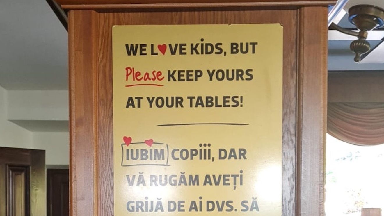 Disputa: Cu copii sau fără la restaurante? „Un ospătar nu este babysitter” / O variantă ar fi amplasarea de locuri de joacă la restaurante