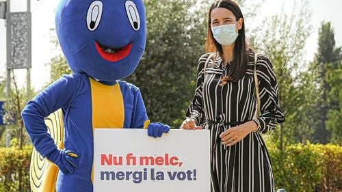 VIDEO ADVERTORIAL Clotilde Armand: Votăm și învingem!