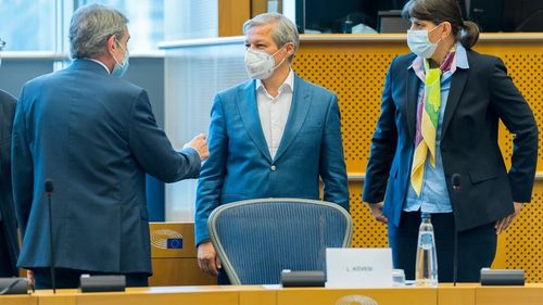 Cioloș, după o discuție cu Kovesi: Îl felicit pe ministrul Cătălin Drulă pentru cum a gestionat presiunile din partea unor politicieni și afaceriști. Pentru exact aceste încercări de deturnare de fonduri va fi nevoie rapid de intervenția EPPO