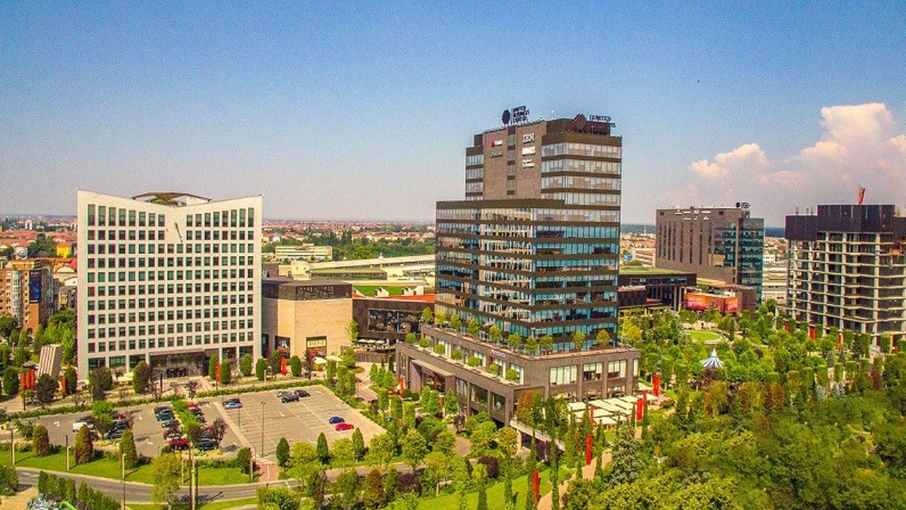 (P) FOTO 15 ani de IULIUS în Timișoara – o zonă industrială transformată în lifestyle center