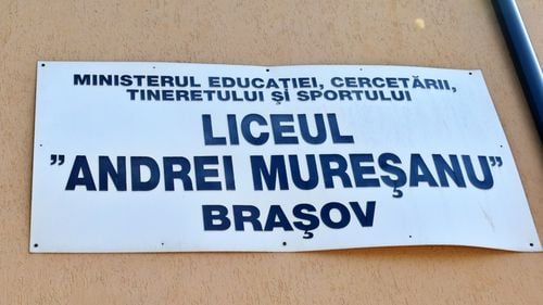 Niciun părinte dintr-o clasă pregătitoare a Liceului Andrei Mureșanu din Brașov nu-și mai duce copilul la școală de aproape o săptămână, de teama unui elev care ar fi agresiv