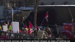 VIDEO Poliția canadiană intervine pentru a redeschide mai multe artere frontaliere strategice între Statele Unite şi Canada, după ce acestea au fost blocate de manifestanţii camionagii care se opun măsurilor sanitare