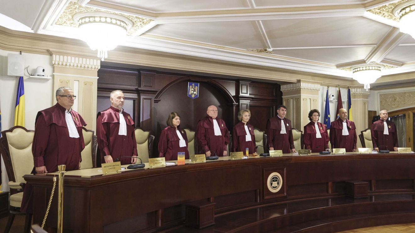 OFICIAL Curtea Constituțională a amânat pentru a doua oară, pentru 20 octombrie, decizia pe legea privind pensiile magistraților