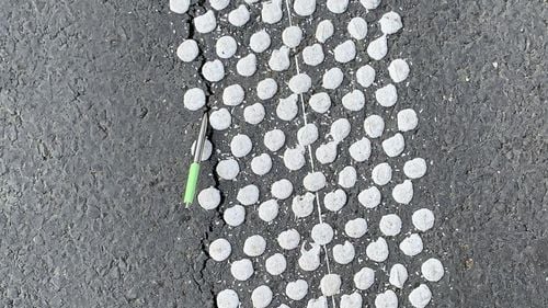 România mai plătește încă 133.000 de lei pentru autostrada refuzată de Cuc. Începe verificarea lucrărilor făcute de Comsa la lotul 3 al autostrăzii Lugoj-Deva, unde a apărut o fisură în asfalt luna trecută