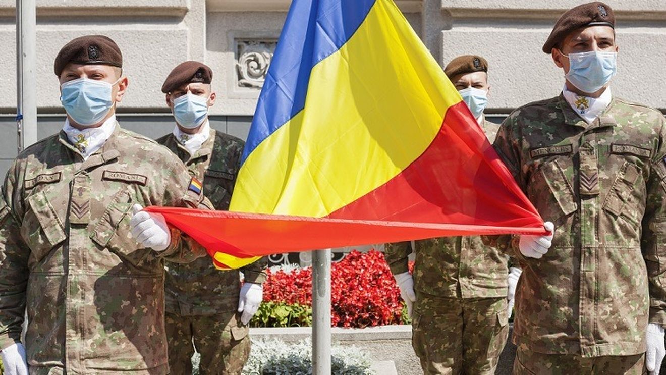 Urmaşii militarilor decedaţi în misiuni vor beneficia de o indemnizaţie lunară / Legea a fost promulgată de președintele Iohannis