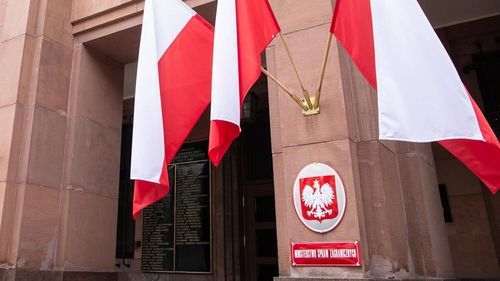 Polonia avertizează Europa să se pregătească pentru o „schimbare” în relațiile cu SUA, indiferent cine va fi viitorul președinte: Europa nu are altă opțiune decât să se pregătească pentru schimbare