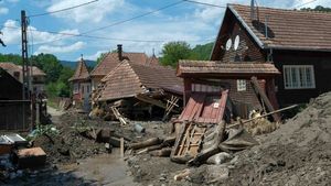 FOTOGALERIE Inquam Photos: Comuna Ocoliș din județul Alba, devastată de inundații. Viitura a luat mașini, grajduri și animale, a distrus case și drumul