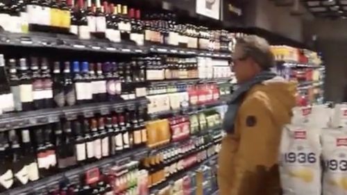 S-a deschis în Italia primul magazin controlat în întregime de AI / Nu există case de marcat, iar clienții sunt urmăriți permanent de camere și senzori / Se detectează la fiecare raft modificarea greutății atunci când un client ia un produs