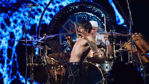 Autobiografia rockerului Anthony Kiedis, solistul trupei Red Hot Chili Peppers, va fi ecranizată de studioul Universal