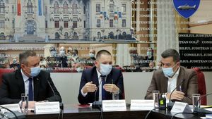 VIDEO Sorin Grindeanu, gafă într-o conferință cu Nicolae Ciucă la Craiova: „Domnul prim-ministru a minţit... ăăă... a amintit şi de vizita noastră pe tronsonul II al Drumului Expres Piteşti-Craiova”