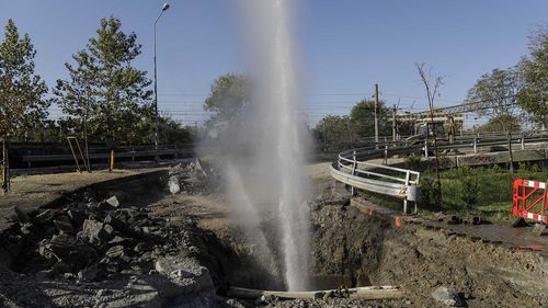 VIDEO Conductă de apă spartă pe șantierul podului Grant din București