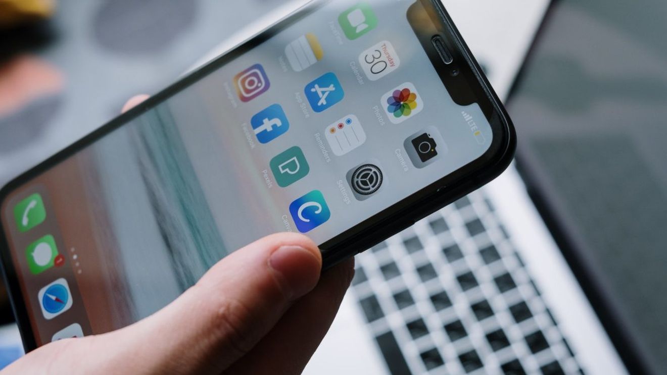 Cele mai scumpe versiuni de iPhone 14 ar putea avea o funcție prin care ecranul să fie aprins în permanenţă