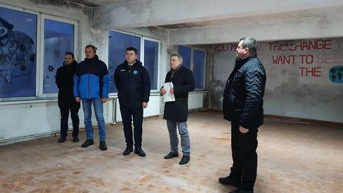 O fostă grădiniţă din oraşul Bălan (Harghita) va fi transformată în incubator de afaceri / Investiția de 7 mil. lei va fi împărțită între primărie, consiliul județean și Programul Operaţional Regional