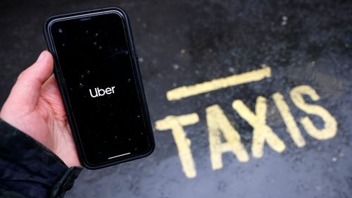 Uber le oferă curse gratuite adolescenţilor din SUA şi Canada care au picat examenul pentru permisul de conducere