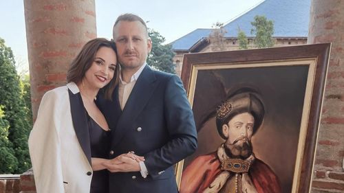 Adrian Ionuț Brîncoveanu, iubitul Andreei Marin, a fost numit consul general la Haifa. Este diplomat de carieră, cu posturi în Libia și Siria