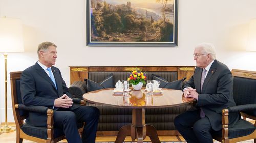 Klaus Iohannis, întâlnire cu preşedintele Germaniei: Discuții despre dezvoltarea cooperării economice şi a investiţiilor bilaterale / „România şi Germania vor continua să sprijine Ucraina pentru a rezista agresiunii ruse”
