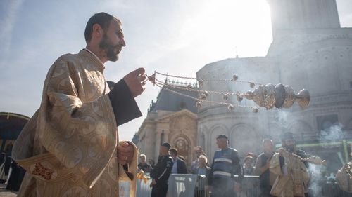 Patriarhia îndeamnă la ”rugăciune și solidaritate creștină” în fața tragediei de pe Calea Rahovei / ”Preoții parohiilor din zonă sunt pregătiți pentru a oferi asistență spirituală și sprijin material familiilor afectate”