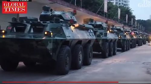 Trupe chineze, la frontiera regiunii Hong Kong; Donald Trump se implică și cere mai întâi ”umanitate”