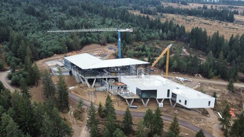 Centrul wellness din staţiunea Covasna ar putea fi terminat în acest an: hotel, ștrand, bazine interioare și exterioare, terenuri de sport, saune, hidromasaj, camere pentru masaj și relaxare