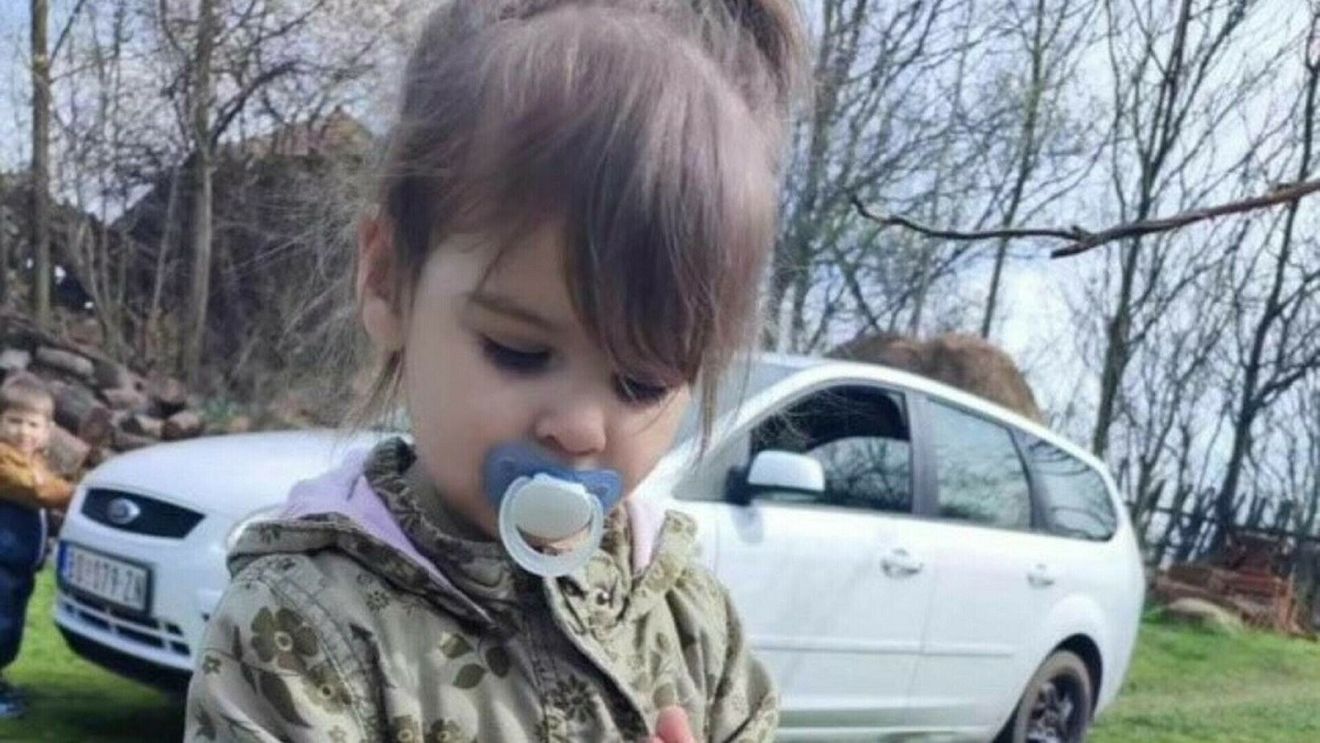 Danka Ilić, fetița de doi ani dispărută în Serbia, a fost omorâtă de doi bărbați, anunță președintele Vucic / Suspecții arestați au mărturisit crima