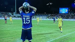 De ce a jucat România împotriva selecționatei de fotbal a Kosovo, o provincie pe care nu o recunoaște ca stat independent. Implicații politice ale deciziilor UEFA