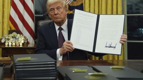 Accesul la asigurări de sănătate al aproximativ 24 de milioane de americani din clase de mijloc sau săraci, îngrădit de Trump prin abrogarea unor decrete ale lui Biden