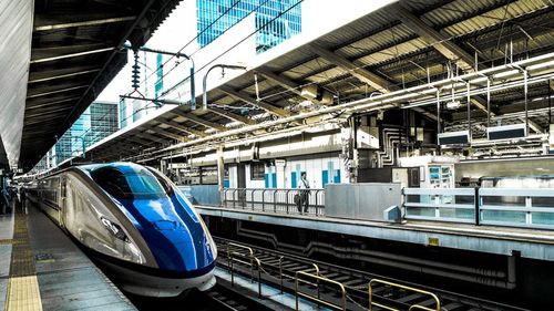 Proiect pentru realizarea unor conexiuni feroviare de mare viteză între oraşele europene, până în anul 2025. De exemplu, distanţa dintre Berlin şi Barcelona, via Lyon, ar urma să fie parcursă în 13 ore