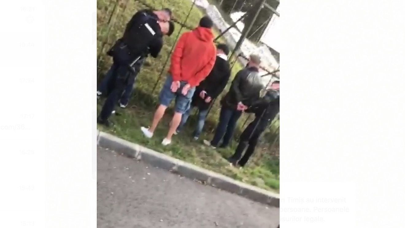 VIDEO Jandarmii au intervenit între suporteri la meciul din Cupa României dintre Ripensia Timișoara și Dinamo București / Au fost imobilizate șase persoane