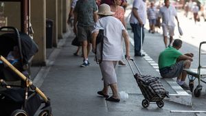ULTIMA ORĂ 9.864 cazuri noi de coronavirus raportate în ultima zi, aproape dublu față de ieri/ Cu 21 mai mulți pacienți sunt internați la ATI/ 43 de decese înregistrate în ultimele 24 de ore