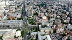 Nivelul de trai al românilor a crescut simțitor în ultimii zece ani. „Avem în spatele nostru câteva țări membre în zona euro”