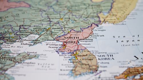 Zeci de soldați nord-coreeni trec granița cu Coreea de Sud, înainte de a se retrage