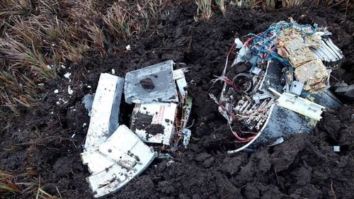 Fragmentele de rachetă căzute în Republica Moldova, în care se aflau 80 de kilograme de explozibil, au fost detonate controlat