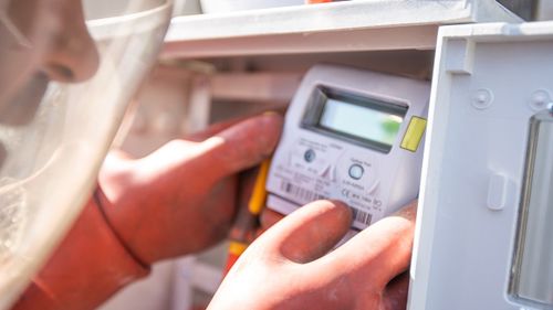 Publicație grecească: Posibilă prelungire a negocierilor dintre PPC și ENEL cu privire la achiziția din România / Planul strategic actualizat al companiei publice grecești de electricitate va fi publicat peste o lună