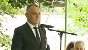 Casa Regală i-a suspendat distincția „Nihil Sine Deo” lui Sorin Cîmpeanu, în urma scandalului de plagiat, iar numele acestuia a fost șters pe pe lista oficială a personalităților decorate – surse