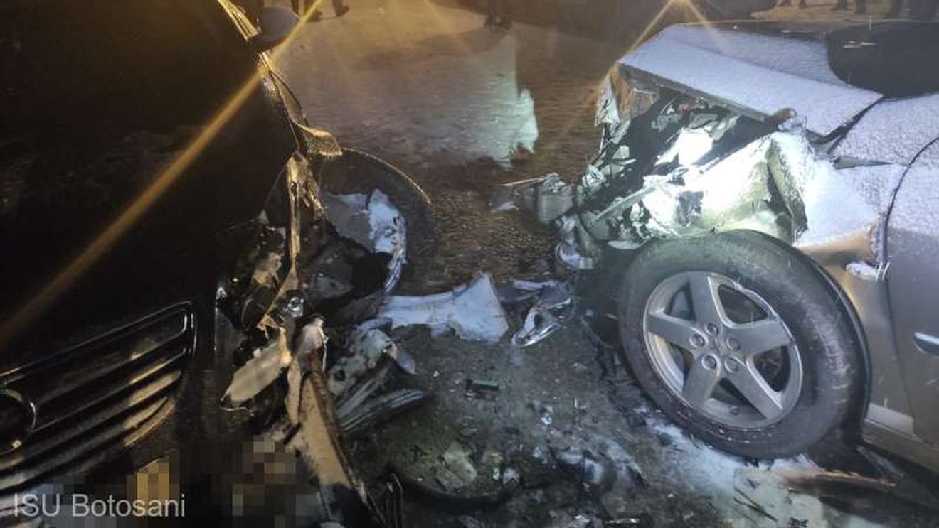Accident rutier cu trei mașini implicate în județul Botoșani