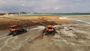 VIDEO Administraţia Bazinală de Apă Dobrogea Litoral a anunţat încheierea lucrărilor de înnisipare în zona Eforie