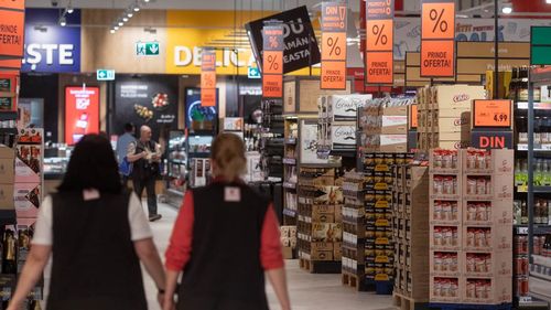 Ciucă, despre proiectul de OUG privind plafonarea preţului la alimente: Acum s-a extins cu încă trei luni, s-a extins şi gama de produse, dar am constatat că nu funcţionează