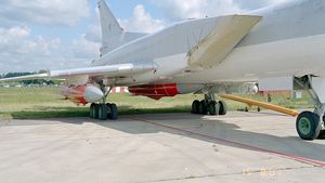 FSB anunţă că a dejucat o tentativă a Kievului de a fura un bombardier strategic rus de tip Tu-22M3 / Vara trecută, Ucraina a reuşit să recruteze un pilot de elicopter rus