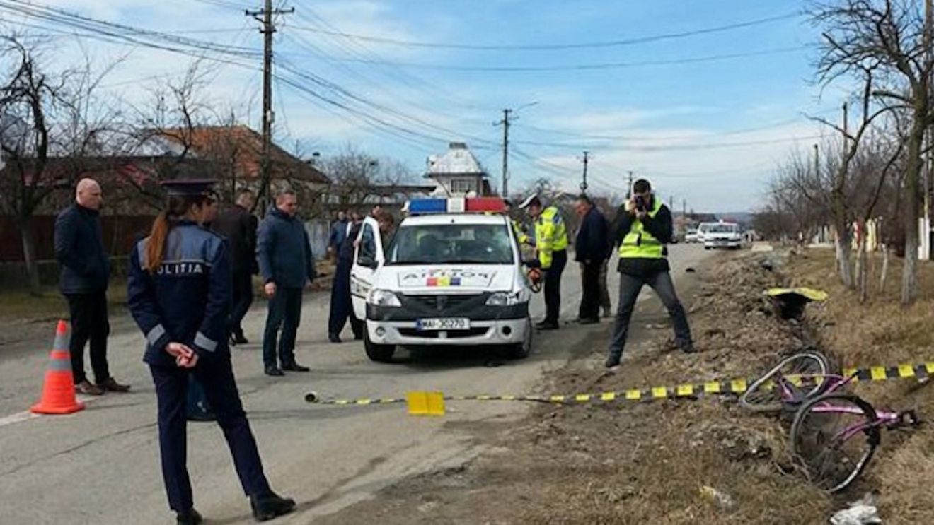 Accident în Argeș: Un autoturism a lovit o bicicletă pe care se aflau trei copii