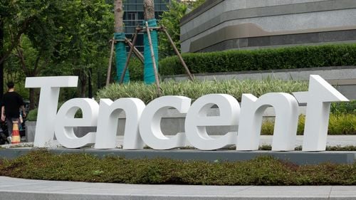 SUA desemnează Tencent drept companie militară chineză / Pe listă se mai află un producător chinez de baterii care construiește o fabrică în Ungaria