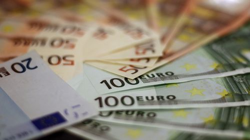 Recorder: Știri pozitive la 1000 de euro bucata / Cum au creat PNL și România TV o fabrică de jurnalism la comandă