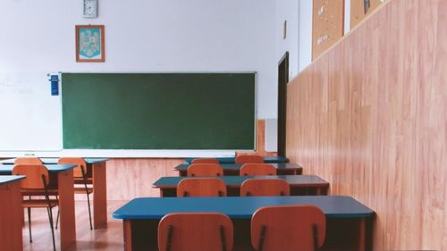 Declin demografic: Patru unităţi de învăţământ din Bistriţa-Năsăud se vor închide din cauza lipsei elevilor