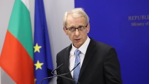 Bulgaria: Corupția și amestecul rusesc merg mână în mână, afirmă fostul premier Nikolai Denkov/ Coaliția de guvernare s-a destrămat din cauza reformelor judiciare, susține el