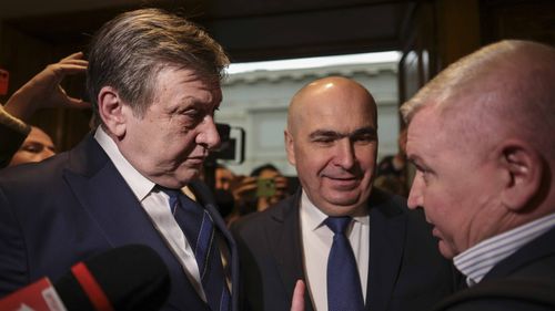 VIDEO Florin Roman nu l-a votat pe Crin Antonescu la Consiliul Național al PNL de duminică: ”Mă așteptam, ca liberal, să vă cereți scuze față de partid”, i-a zis Roman lui Antonescu de față cu Ilie Bolojan și jurnaliști