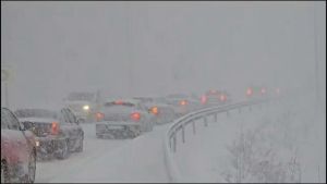 Dezastru în România, lovită de o furtună polară/ Pe șosele a fost haos: „Calvar pe DN1! România, totul e posibil”