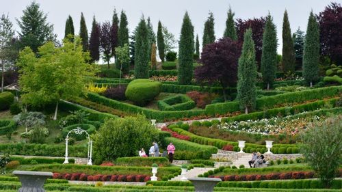 Colțuri neștiute din România: „I Giardini di Zoe”, bucata de rai amenajată de un italian pentru nepoata lui în Hunedoara