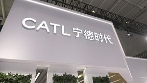 Acțiunile producătorilor chinezi de baterii cresc cu peste 70 miliarde de dolari de la începutul războiului din Orientul Mijlociu