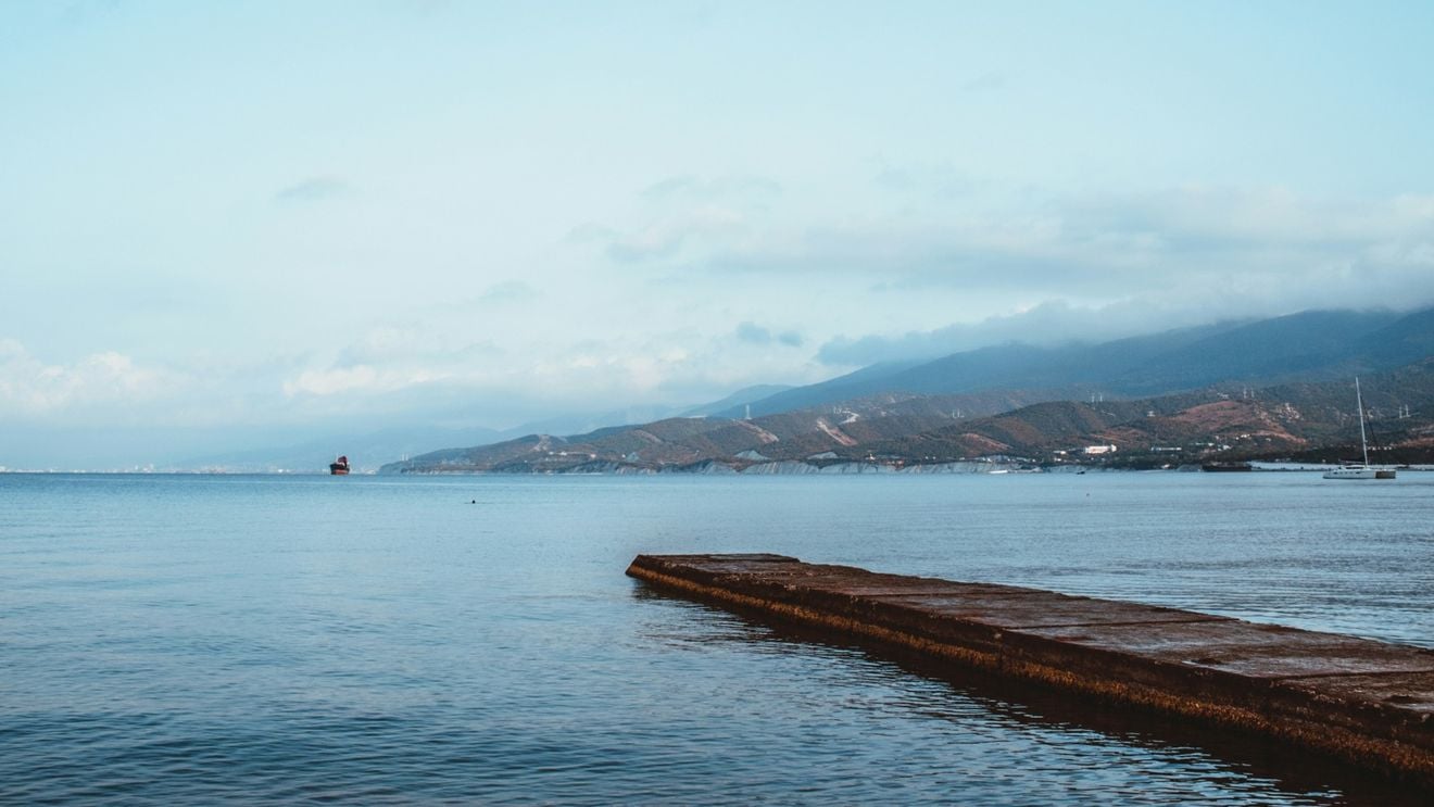 Autorităţile din Novorossiisk, cel mai mare port rus la Marea Neagră, au limitat accesul populaţiei la plajă în urma unui atac cu drone maritime ucrainene