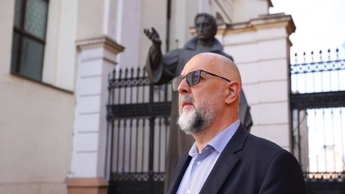 BREAKING: UDMR anunță că va cere guvernului să scadă taxele locale, abia majorate, după proteste masive împotriva primarilor partidului
